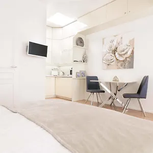 Cozy&quiet With A/c In Centre Apartmán