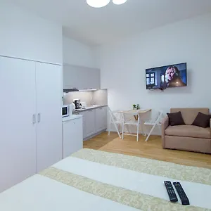 Апартаменты Modern Pricna 4