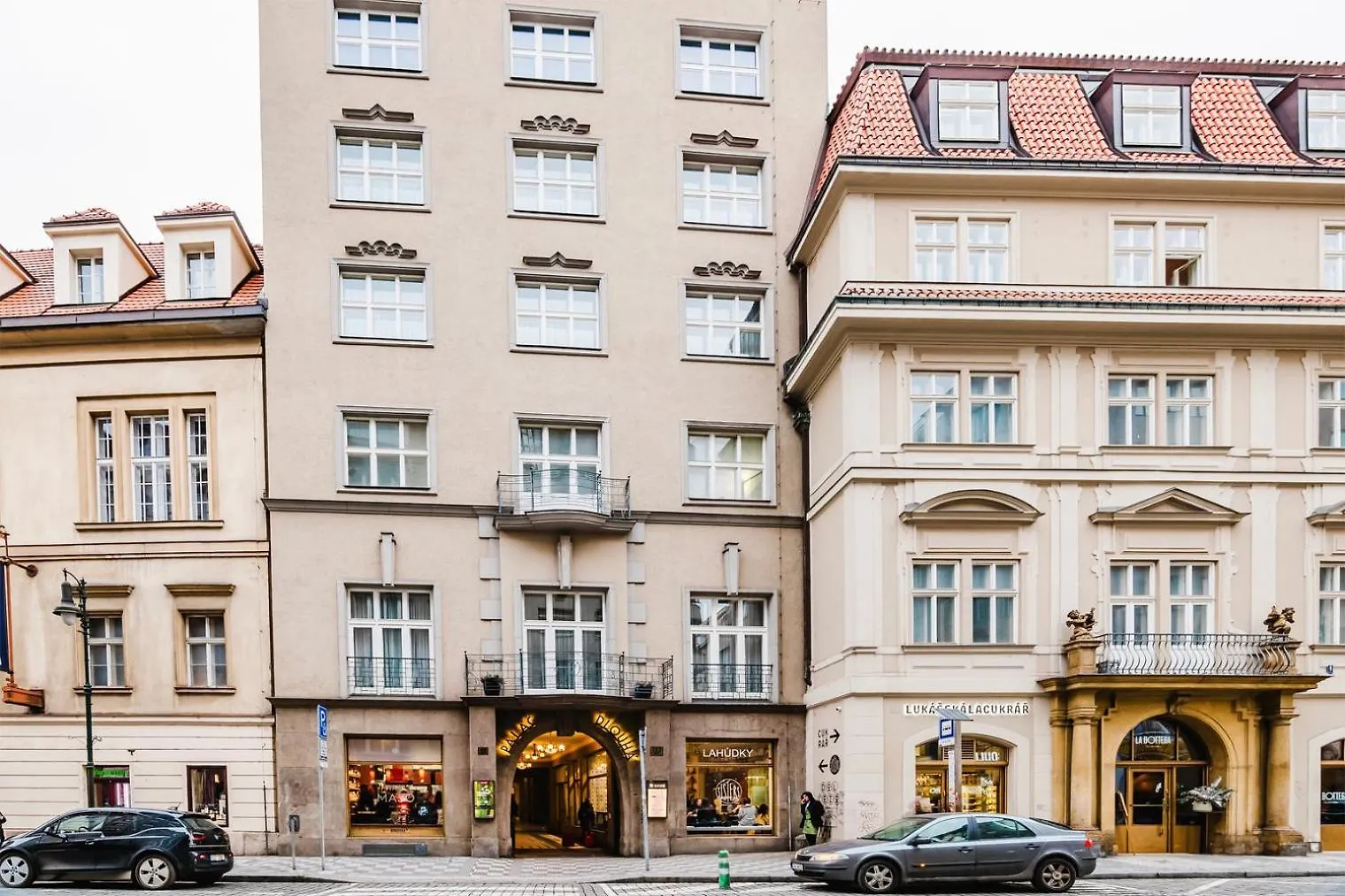 Blueground Prague 1 Furnished Old Town Square Prg-43 Apartment