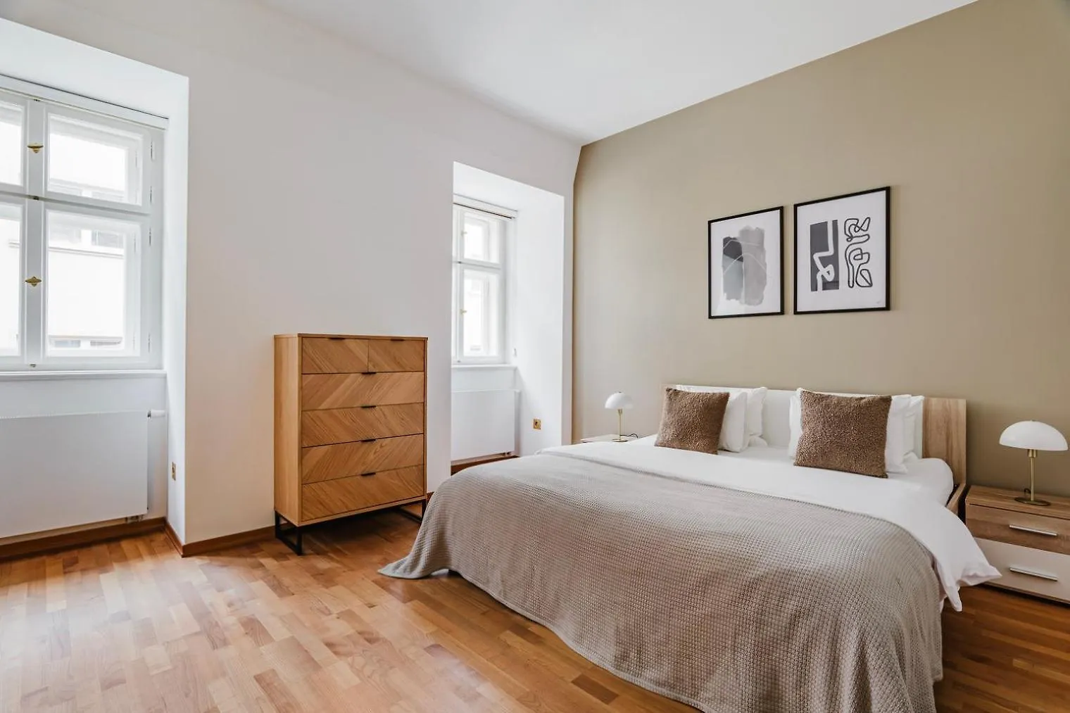 Blueground Prague 1 Furnished Old Town Square Prg-43 Apartment